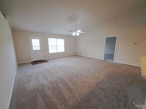 4851 Jaimee Leigh Dr in Milton, FL - Building Photo - Building Photo