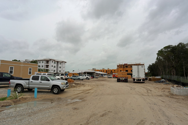 Diamond Oaks Village in Bonita Springs, FL - Building Photo - Building Photo