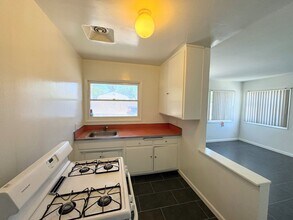 307 N Carleton Ave, Unit 307 in Anaheim, CA - Building Photo - Building Photo