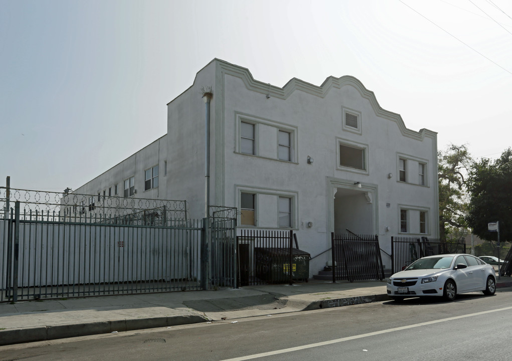 The Grand Apartments in Los Angeles, CA - Building Photo