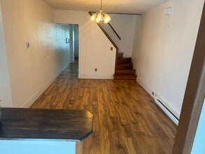 454 Fern St in Freeland, PA - Foto de edificio - Building Photo