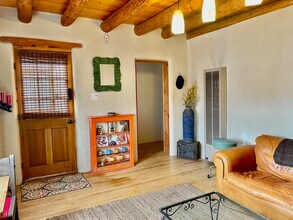 706 Galisteo St, Unit Adobe unit with yard in Santa Fe, NM - Building Photo - Building Photo