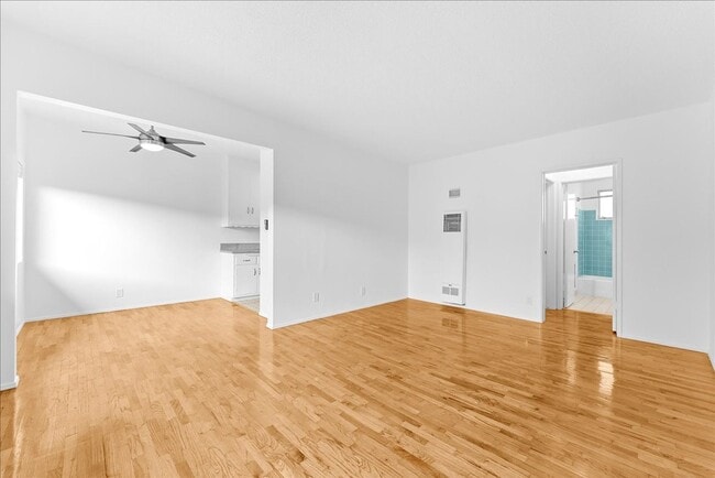 property at 2464 Penmar Ave