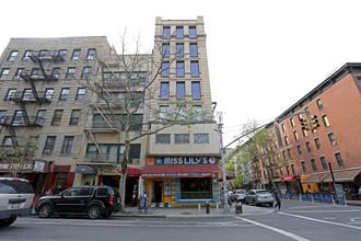 130 E 7th St in New York, NY - Building Photo - Building Photo