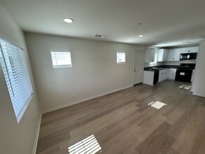 2267 Chestnut St in San Bernardino, CA - Foto de edificio - Building Photo
