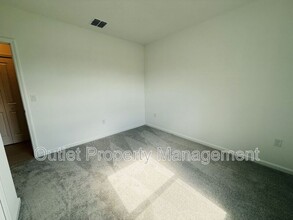 1386 Inkberry Cir in DeLand, FL - Building Photo - Building Photo