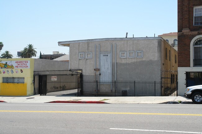 2886 W 7th St in Los Angeles, CA - Foto de edificio - Building Photo