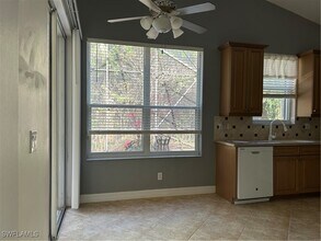 1341 Triandra Ln in Naples, FL - Foto de edificio - Building Photo