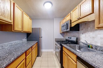 77 Pond Ave, Unit 1207## in Brookline, MA - Building Photo - Building Photo