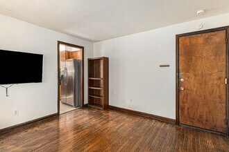 608 W Washington St in Ann Arbor, MI - Building Photo - Building Photo