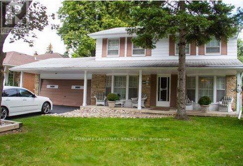 37 Allangrove Crescent in Toronto, ON - Building Photo