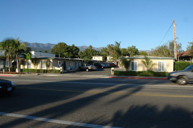 5310 Carpinteria Ave in Carpinteria, CA - Foto de edificio - Building Photo