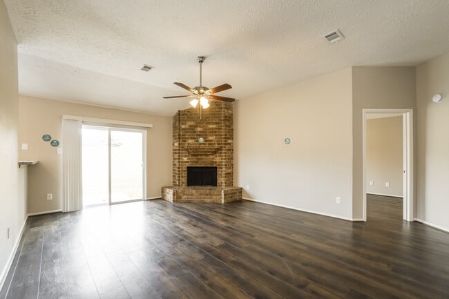 property at 15118 Loma Paseo Dr