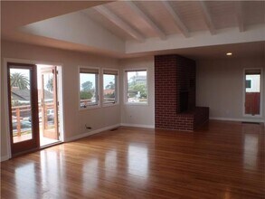 1009 Alexandria Dr in San Diego, CA - Building Photo - Building Photo