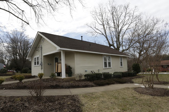 Jackson Parkview in Hendersonville, NC - Building Photo - Building Photo