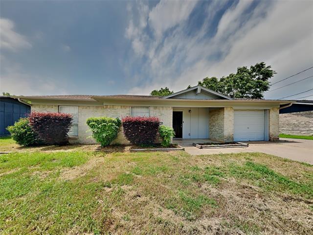 1238 Saturn Dr in Cedar Hill, TX - Building Photo