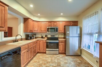 4083 Caissons Ct in Enola, PA - Building Photo - Building Photo