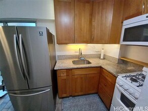 2120 Fern St in Honolulu, HI - Building Photo - Building Photo