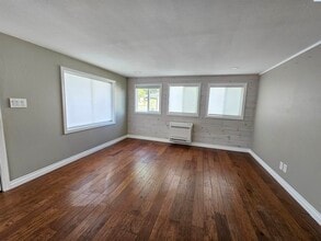 1032 Winslow Ave in Richland, WA - Building Photo - Building Photo