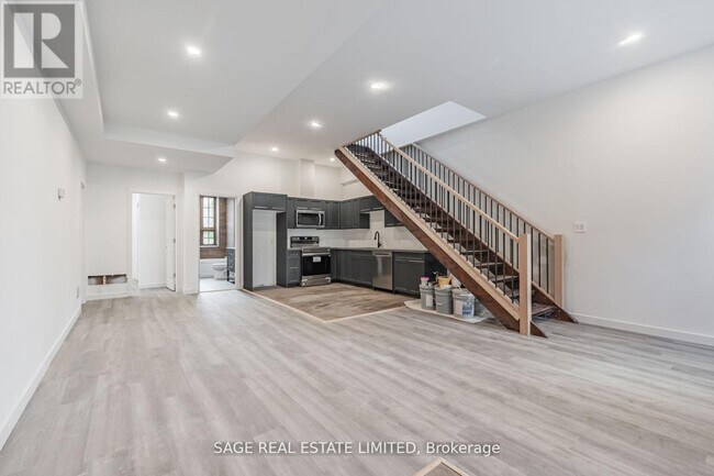 property at 14 Cross St
