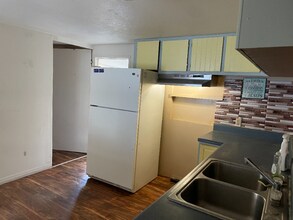 3313 Pine Needle Dr in Ruskin, FL - Foto de edificio - Building Photo