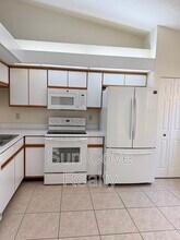 5215 Lochmead Terrace in Zephyrhills, FL - Building Photo - Building Photo