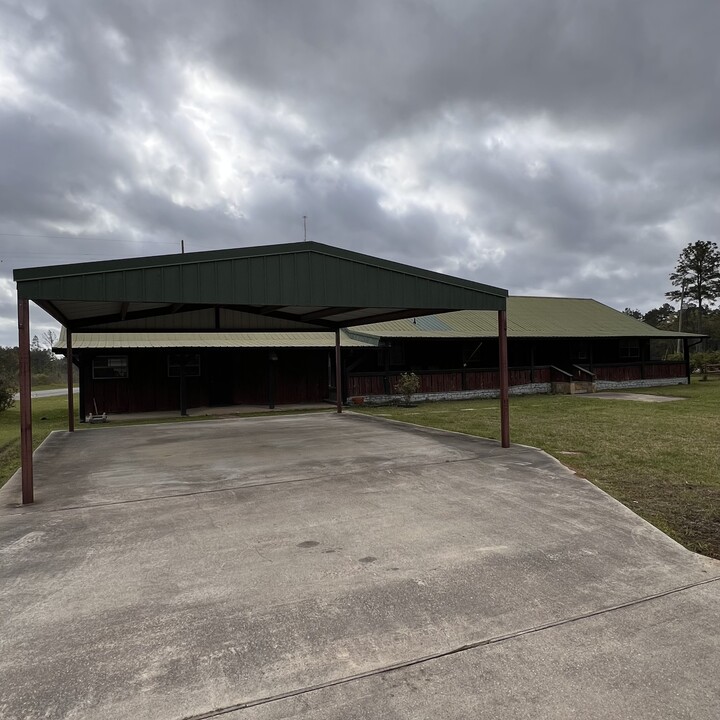 4837 LA-117 in Leesville, LA - Building Photo