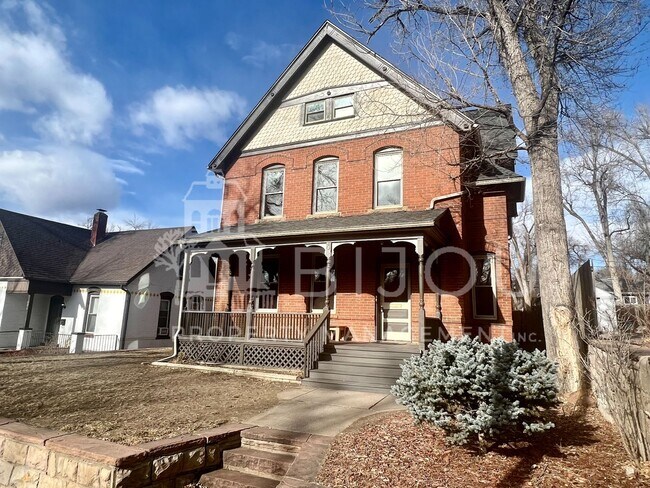 property at 732 E Kiowa St