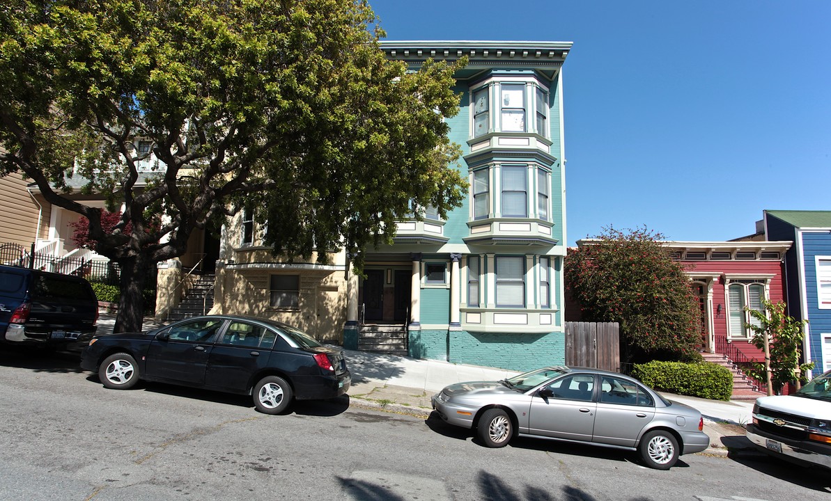 833 Dolores St in San Francisco, CA - Building Photo