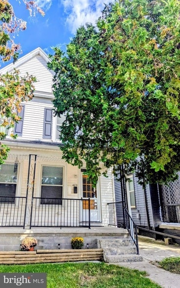 property at 485 High St