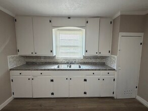 304 W Main St in Naples, TX - Building Photo - Building Photo