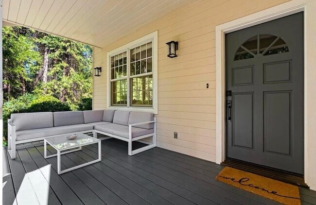 17961 Lazy Dog Rd in Nevada City, CA - Building Photo - Building Photo