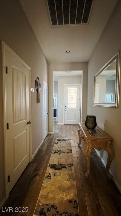 682 Tremaine Ct in Henderson, NV - Building Photo