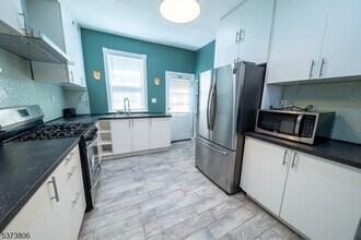 15 N 7th St in Newark, NJ - Building Photo - Building Photo