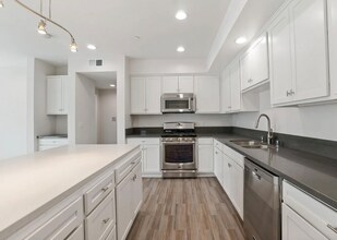 5432 Hermitage Ave in Los Angeles, CA - Building Photo - Building Photo