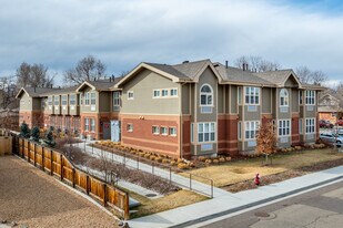The Apartments at Cinnamon Park in Longmont, CO - Building Photo