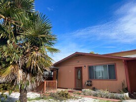 25 Washington St in Medford, OR - Building Photo