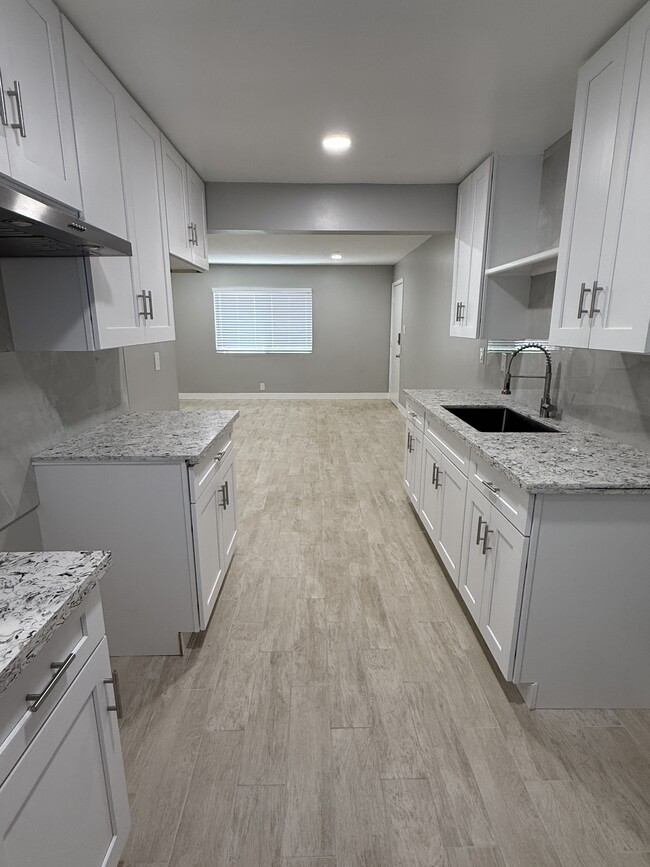 10054 State St in Lynwood, CA - Building Photo - Building Photo