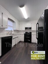 102 Wexford Dr in Taylors, SC - Building Photo - Building Photo