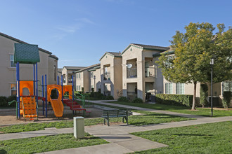 The Willows in Clovis, CA - Foto de edificio - Building Photo