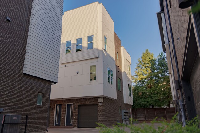 property at 381 E Greenbriar Ln