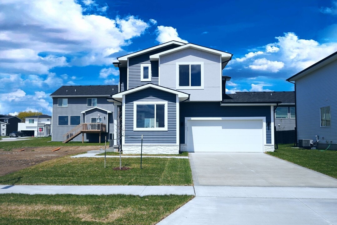 2915 Osprey St in Norwalk, IA - Building Photo