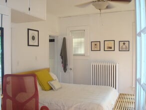 457 Paris Ave SE, Unit Apt. B in Grand Rapids, MI - Building Photo - Building Photo