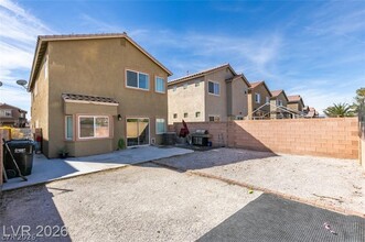 3816 Hollycroft Dr in North Las Vegas, NV - Building Photo - Building Photo