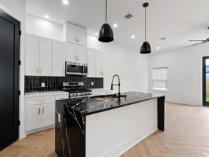 4226 Sterling St in Houston, TX - Building Photo - Building Photo