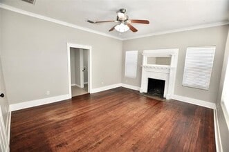 814 W Ball St in Weatherford, TX - Building Photo - Building Photo