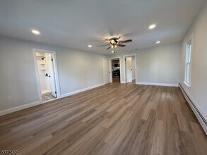 21 Miller St in Morristown, NJ - Building Photo - Building Photo