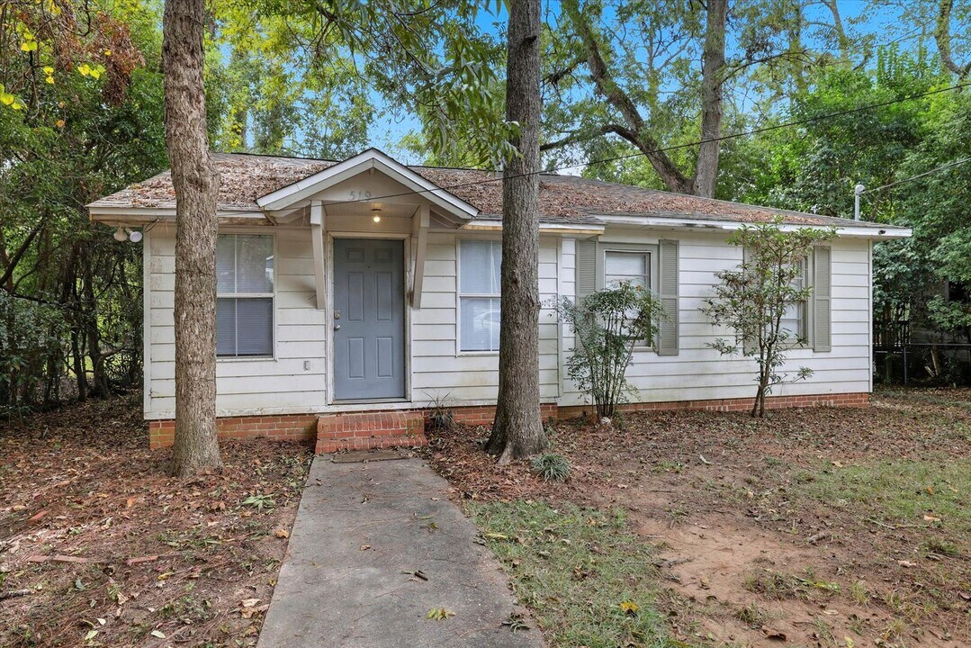 519 W 6th Ave in Tallahassee, FL - Foto de edificio