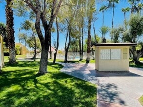 32200 Cathedral Canyon Dr in Cathedral City, CA - Building Photo - Building Photo