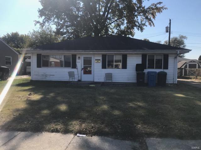 104 Charlene St in East Alton, IL - Building Photo